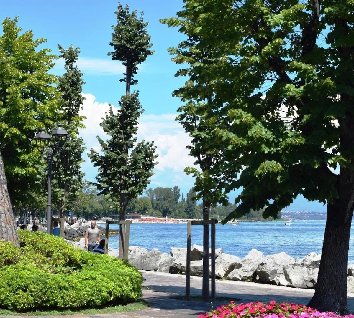 Apartment Seride Holiday Home Desenzano del Garda Italy
